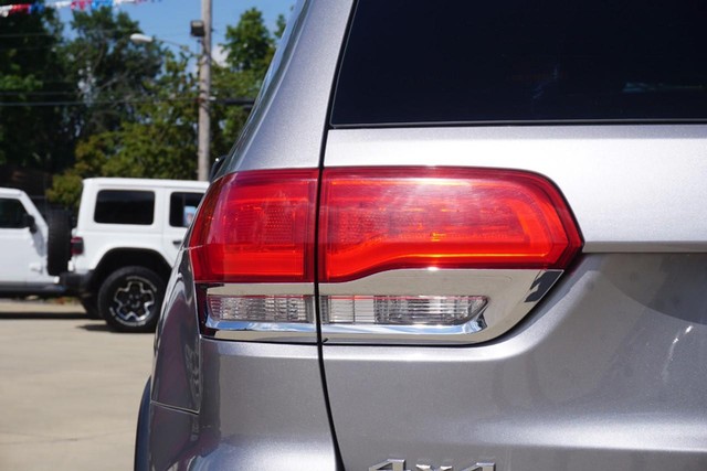 2015 Jeep Grand Cherokee 4WD Limited image 16