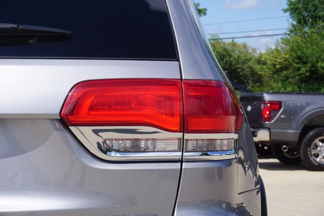 2015 Jeep Grand Cherokee 4WD Limited image 17