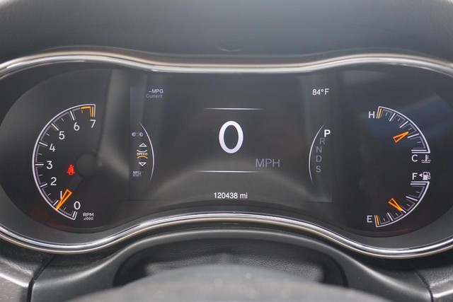 2015 Jeep Grand Cherokee 4WD Limited image 38