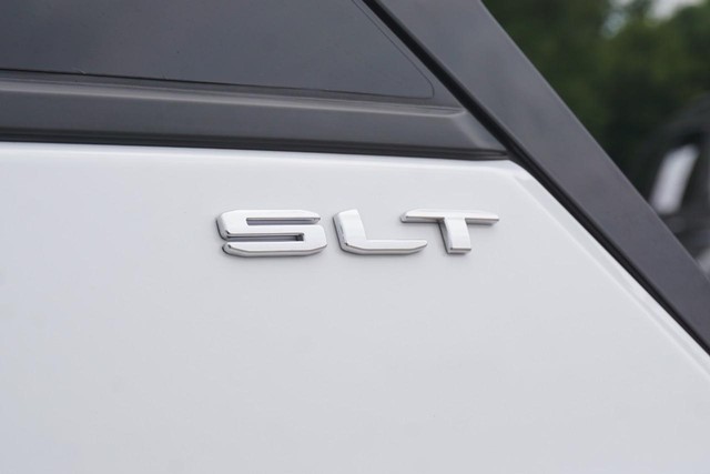 2023 GMC Terrain SLT image 16