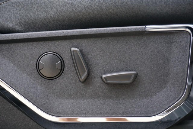 2024 Ford F-150 LARIAT SUPERCREW image 32