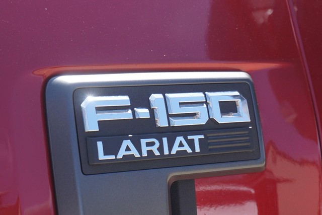 2023 Ford F-150 4WD Lariat SuperCrew image 12