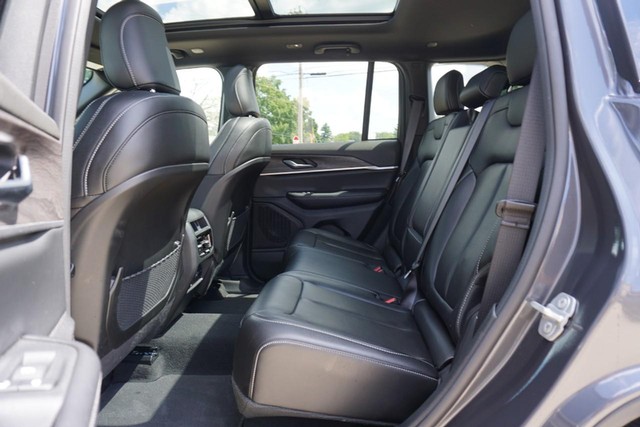 2024 Jeep Grand Cherokee Limited image 24