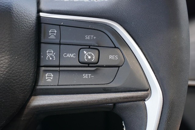 2024 Jeep Grand Cherokee Limited image 38