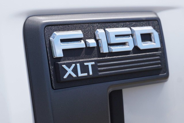 2023 Ford F-150 4WD XLT SuperCrew image 12