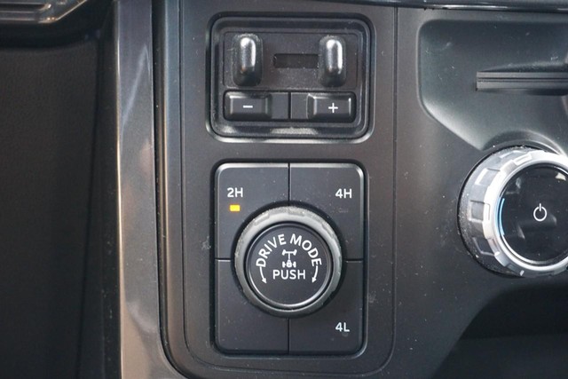 2023 Ford F-150 4WD XLT SuperCrew image 47