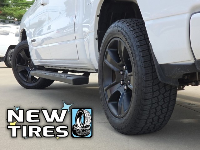 2022 Ram 1500 4WD Big Horn Crew Cab image 19