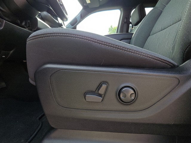 2022 Ram 1500 4WD Big Horn Crew Cab image 23