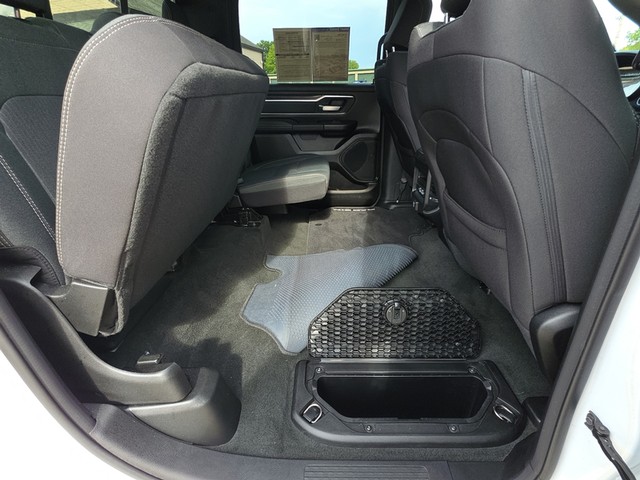 2022 Ram 1500 4WD Big Horn Crew Cab image 25