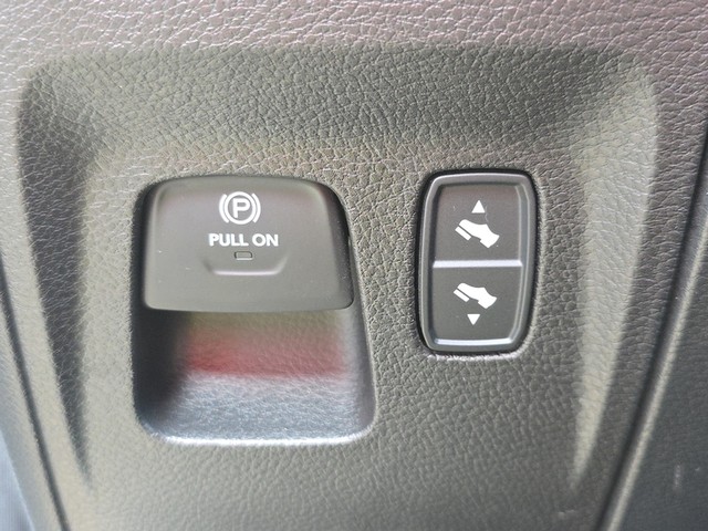 2022 Ram 1500 4WD Big Horn Crew Cab image 45