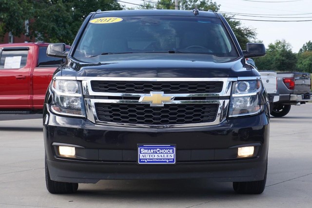 2017 Chevrolet Suburban LT image 08