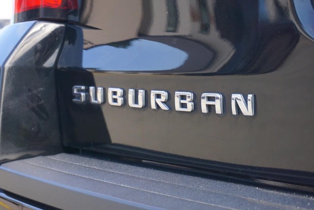 2017 Chevrolet Suburban LT image 20