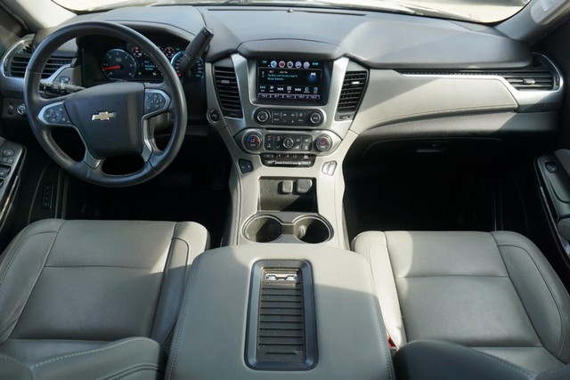 2017 Chevrolet Suburban LT image 36