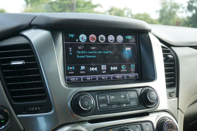 2017 Chevrolet Suburban LT image 45