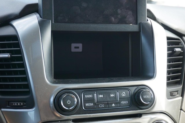 2017 Chevrolet Suburban LT image 46