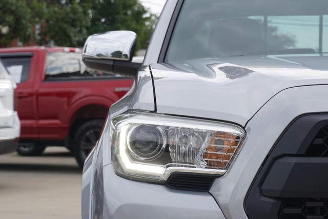 2017 Toyota Tacoma 4WD Limited Double Cab image 09