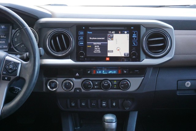 2017 Toyota Tacoma 4WD Limited Double Cab image 35