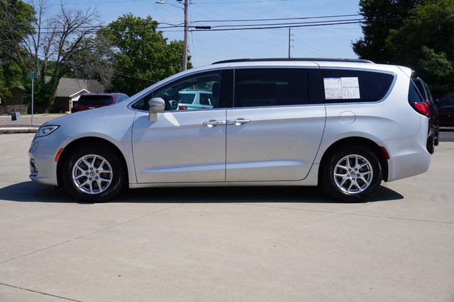 2022 Chrysler Pacifica Touring L photo 5