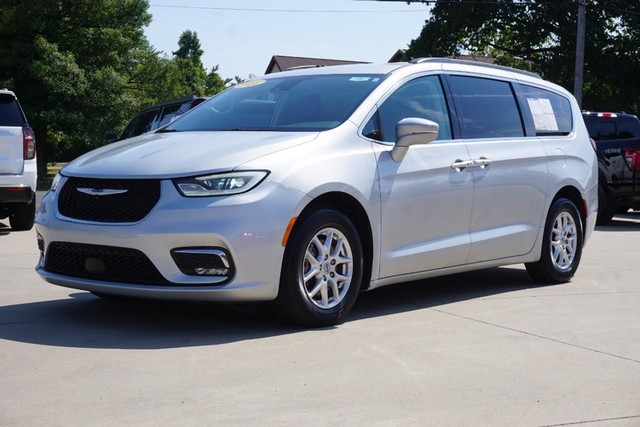 2022 Chrysler Pacifica Touring L photo 6
