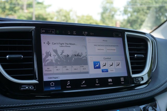 2022 Chrysler Pacifica Touring L photo 40