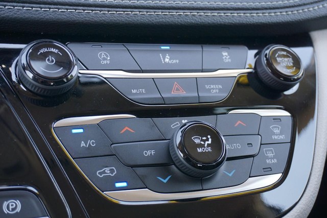 2022 Chrysler Pacifica Touring L photo 43