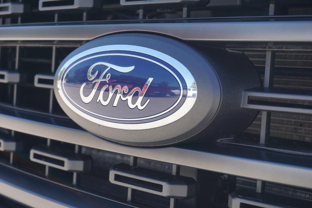 2022 Ford F-150 4WD XLT SuperCrew image 11
