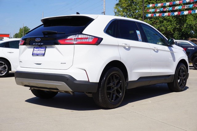 2024 Ford Edge SEL photo 2