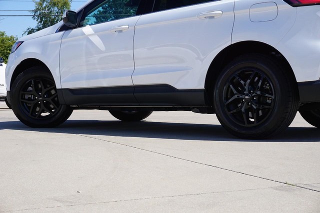 2024 Ford Edge SEL photo 12