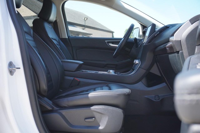 2024 Ford Edge SEL photo 24