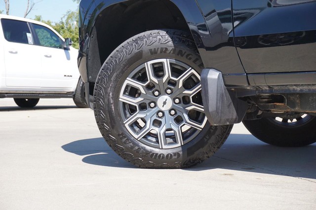 2023 Chevrolet Colorado Crew Cab Z71 4WD image 15