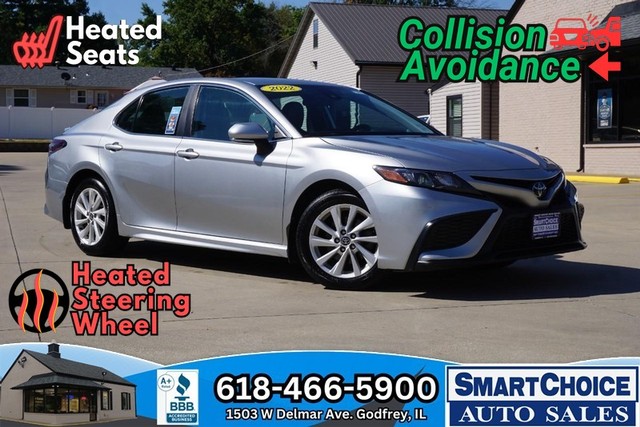 2022 Toyota Camry SE image 01