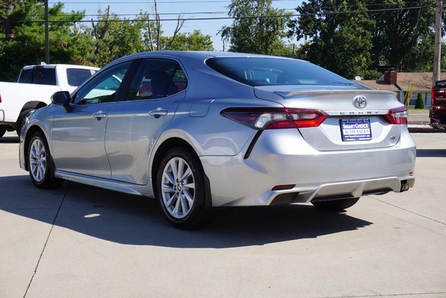 2022 Toyota Camry SE image 05