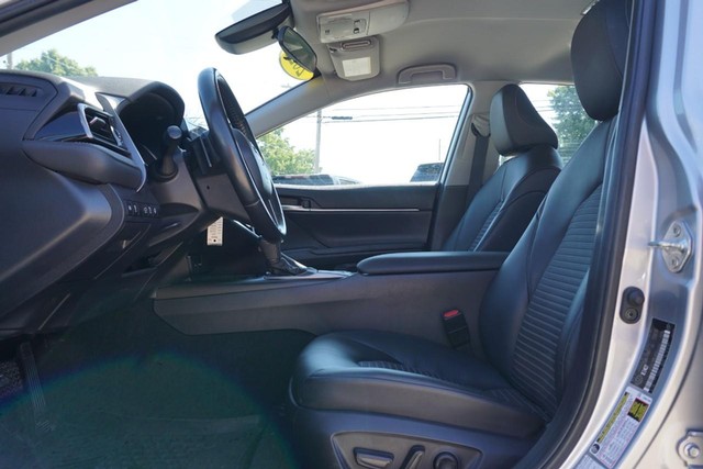 2022 Toyota Camry SE image 19