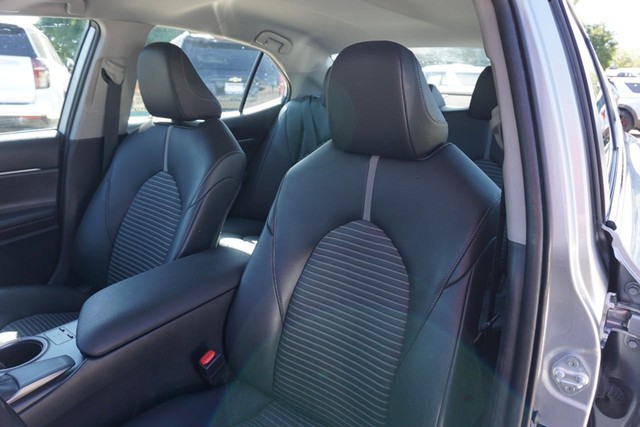 2022 Toyota Camry SE image 21