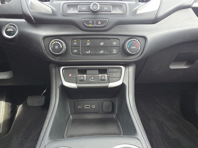 2022 GMC Terrain SLE FWD image 38
