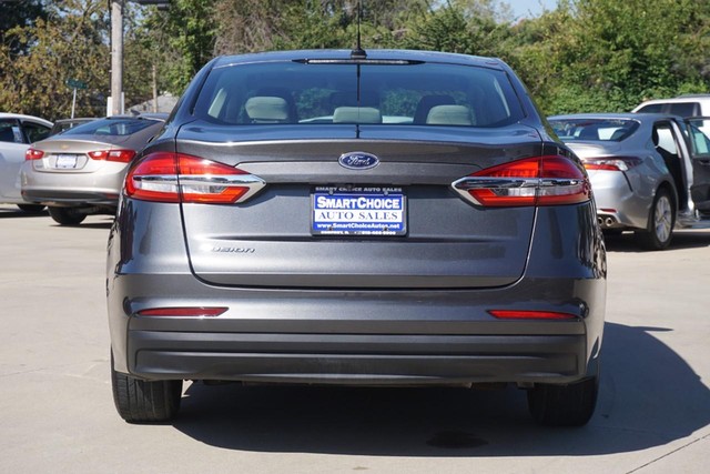 2019 Ford Fusion S image 04