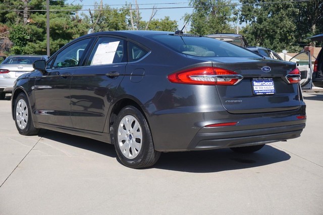 2019 Ford Fusion S image 05