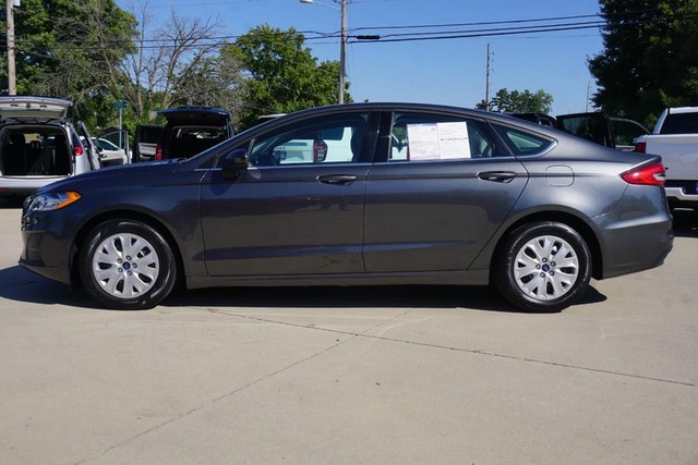 2019 Ford Fusion S image 06
