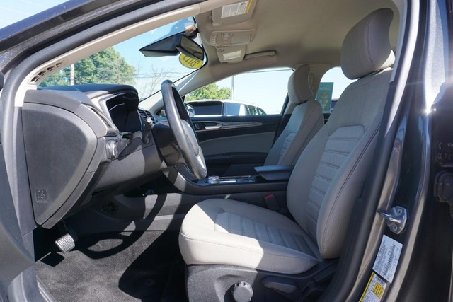 2019 Ford Fusion S image 19