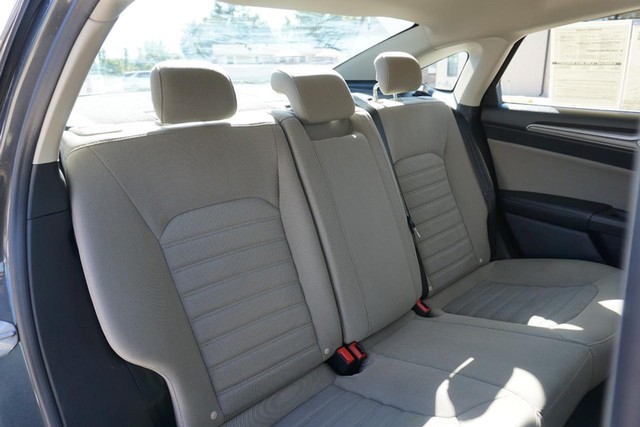 2019 Ford Fusion S image 24