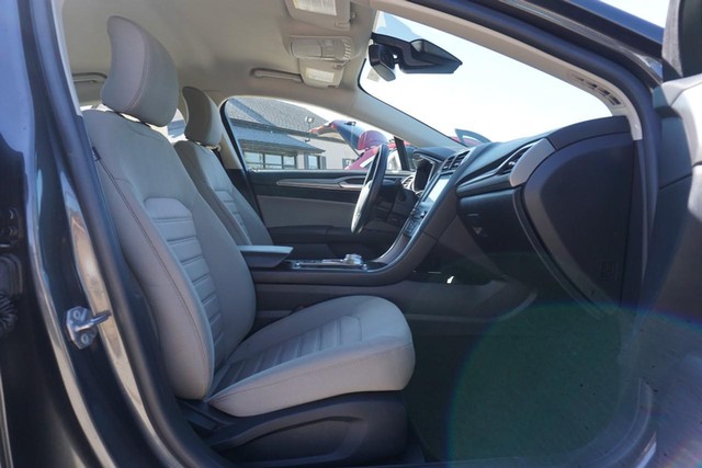2019 Ford Fusion S image 25
