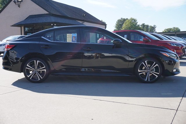2020 Nissan Sentra SR photo 2