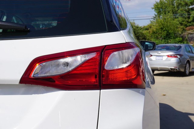 2019 Chevrolet Equinox LS image 16