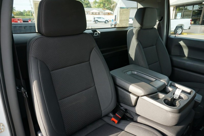 Chevrolet Silverado 1500 Vehicle Full-screen Gallery Image 23