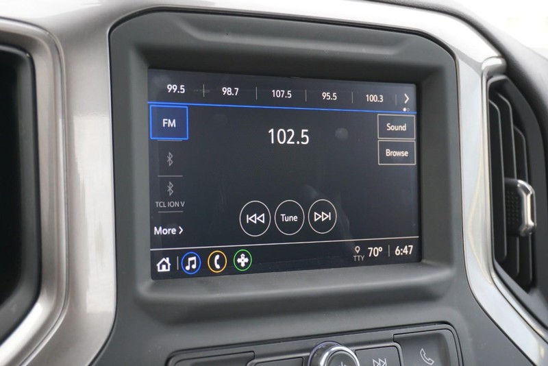 Chevrolet Silverado 1500 Vehicle Full-screen Gallery Image 30