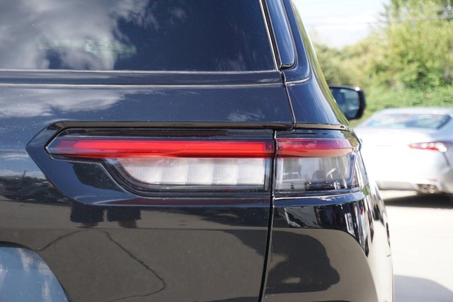 2024 Jeep Grand Cherokee L Altitude image 17