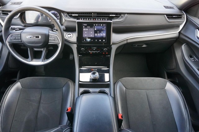 2024 Jeep Grand Cherokee L Altitude image 33