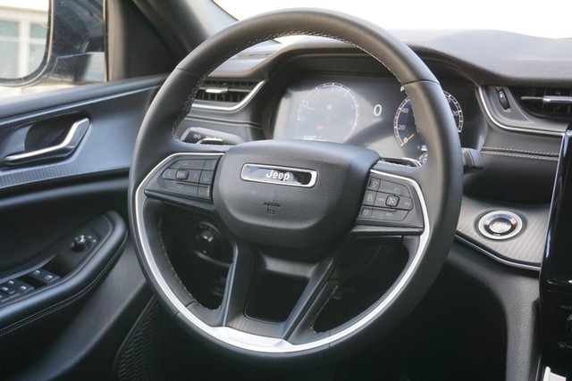 2024 Jeep Grand Cherokee L Altitude image 34