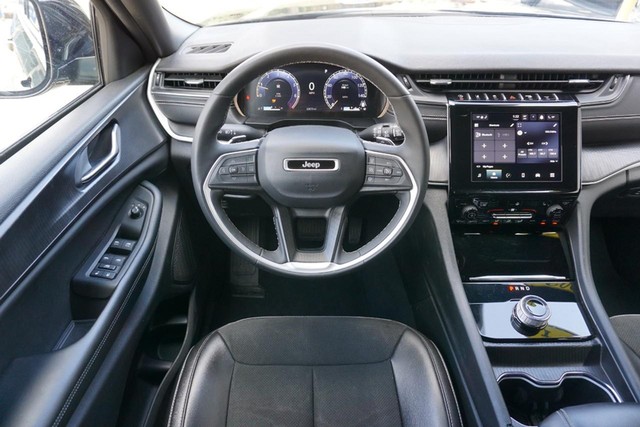 2024 Jeep Grand Cherokee L Altitude image 38
