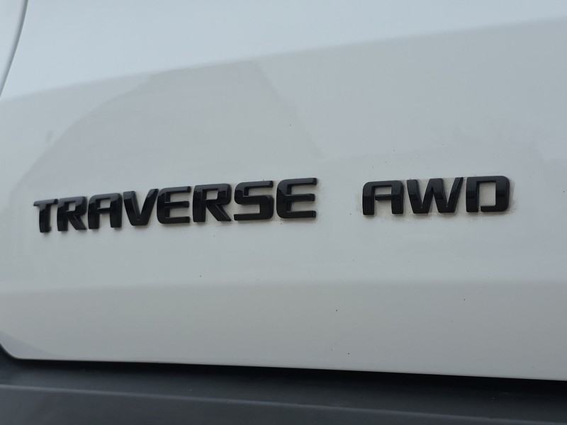 Chevrolet Traverse Vehicle Full-screen Gallery Image 13